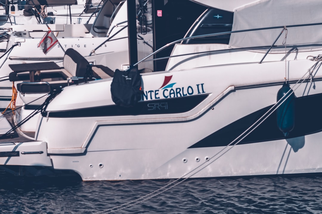 What is included in an Abu Dhabi Formula 1 yacht charter package?